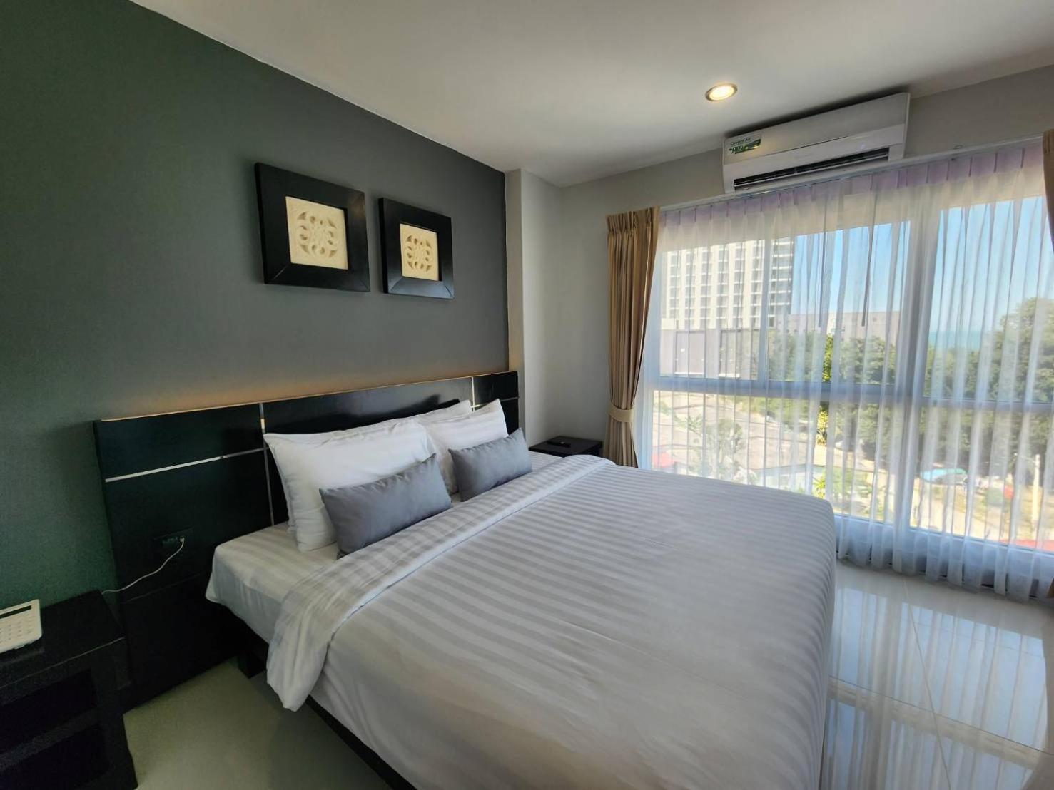 Lhc Hotel And Resort Pattaya Exterior photo