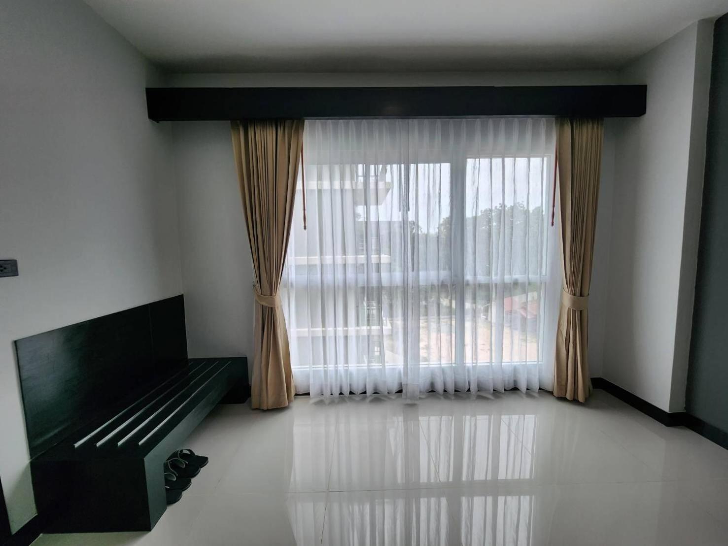 Lhc Hotel And Resort Pattaya Exterior photo