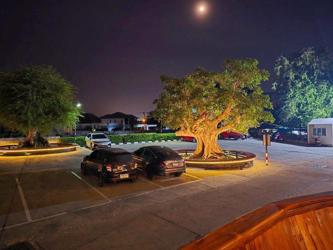 Lhc Hotel And Resort Pattaya Exterior photo